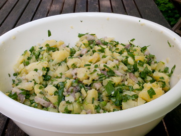 Kartoffelsalat mit Matjesfilet