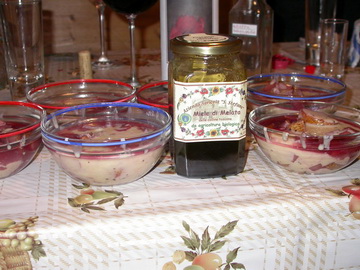 Birnen in Rotwein mit Joghurt-Honig-Creme